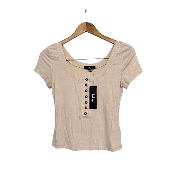 Lulus Simply the Best Beige Short Sleeve Button-Front Tee M NWT - Picture 5 of 8